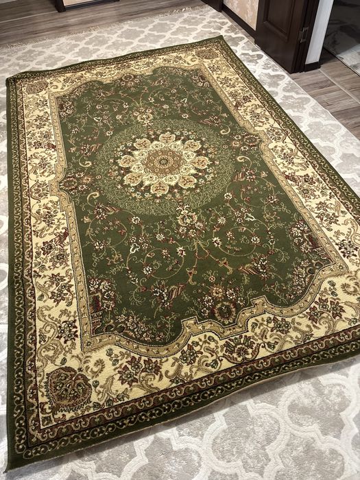 Ковры (1-2х3 б/у) (2-2х4 новый)