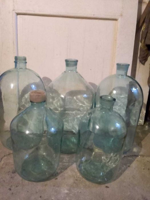 бутыль стеклянный 20 и 10 литро