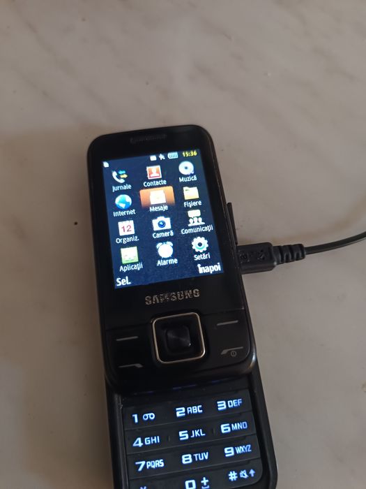 Vand 2Telefoane''Samsung GT-C3750 și GT-E2600'"