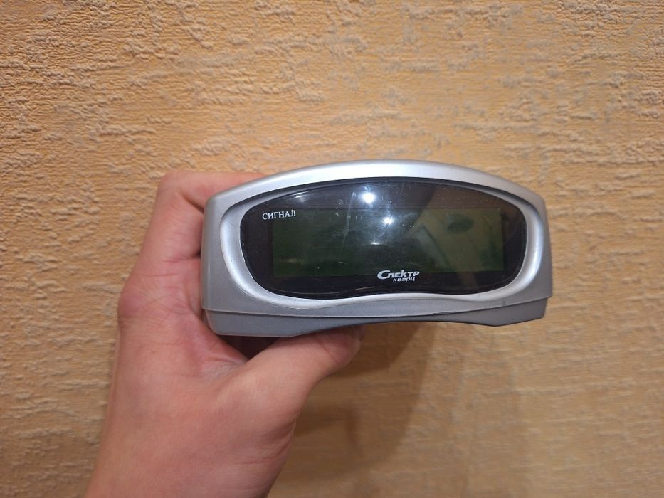 Часы-будильник сетевой