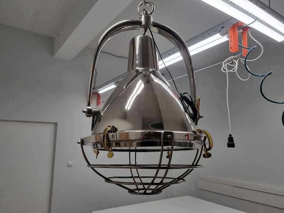 Разпродажба - Метален висящ пендел с индустриален дизайн