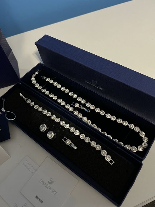 Set Swarovski Angelic - Lantisor, Bratara, Cerceri+ accesori