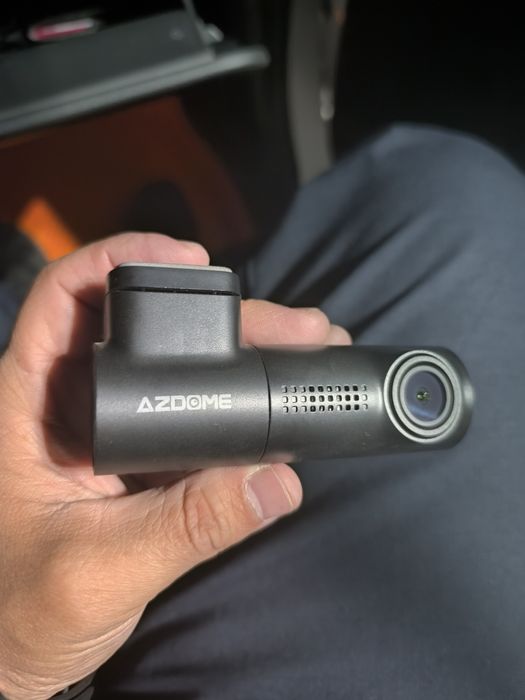 Videoregistrator Azdome 128 gb fleshka kabel