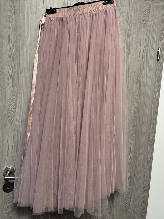 Fusta dama din tull.