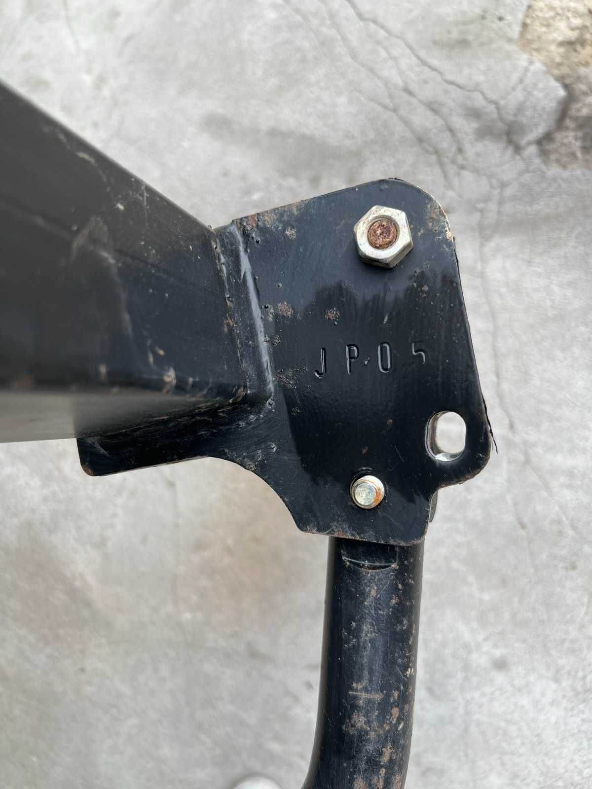 Теглич за JEEP , Лека Кола