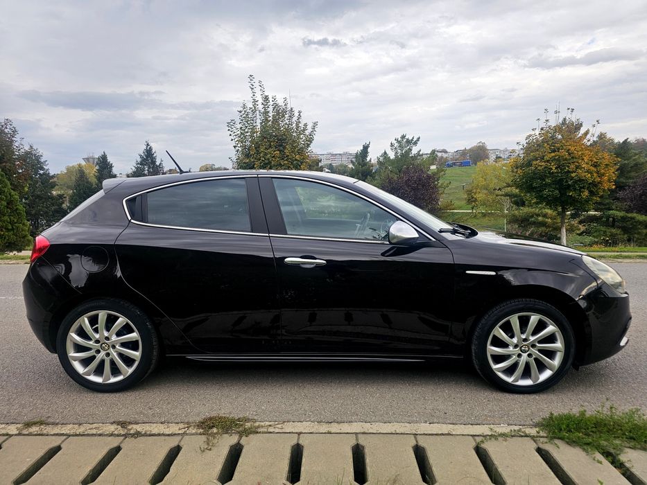 Alfa Romeo Giulietta 1.6 jtdm / 2013 / Euro 5 / Navi / Bussiness Line