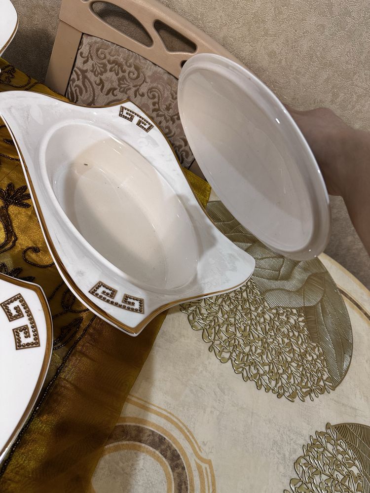 Продам чайно-столовый сервиз 92 предмета