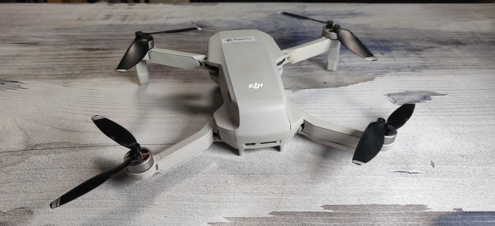 Продаю дрон коптер Dji mavic mini 1