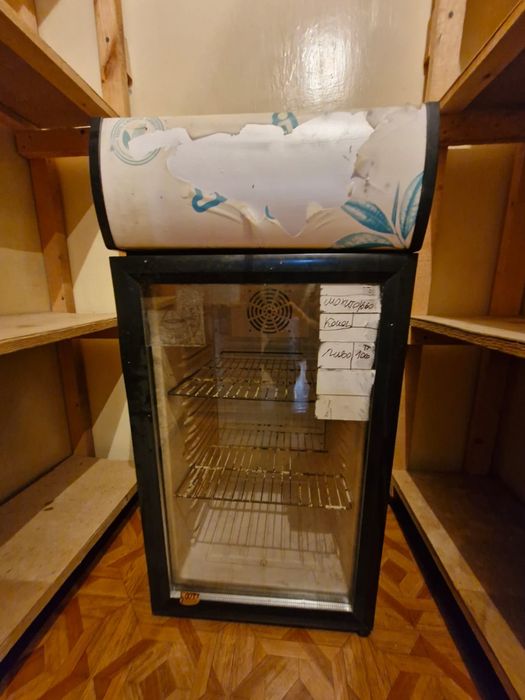 Холодильник витрина