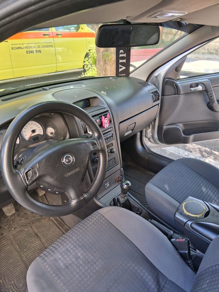 Vând Opel Astra G