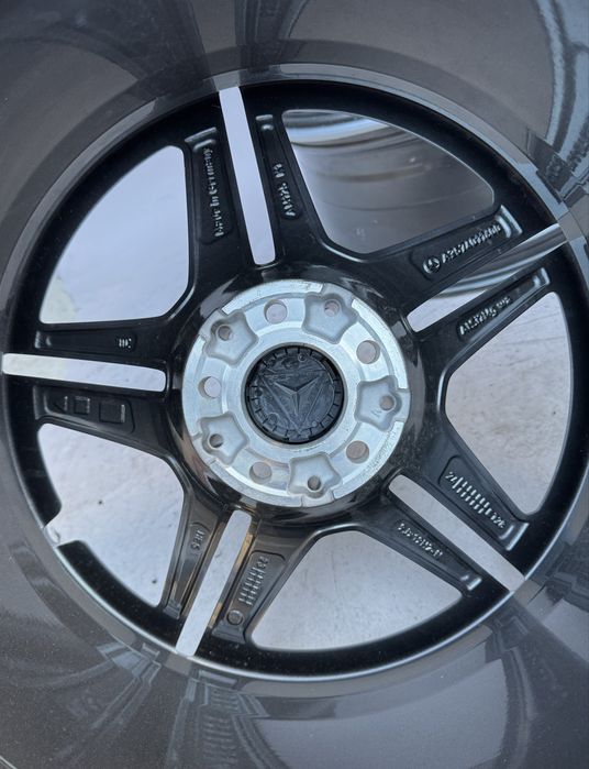 Оригинални джанти 19 цола mercedes Amg w257
