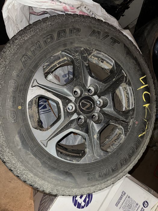Диски Toyota GR оригинал шины yokohama 265/65/18 и bridgestone blizzak