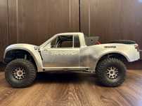Traxxas UDR automodel 1/7 cu multe upgrade-uri