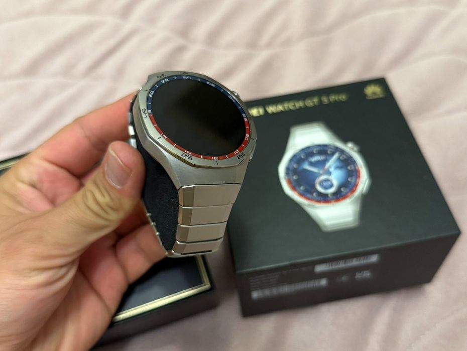 Смарт часовник Huawei GT5 Pro titanium