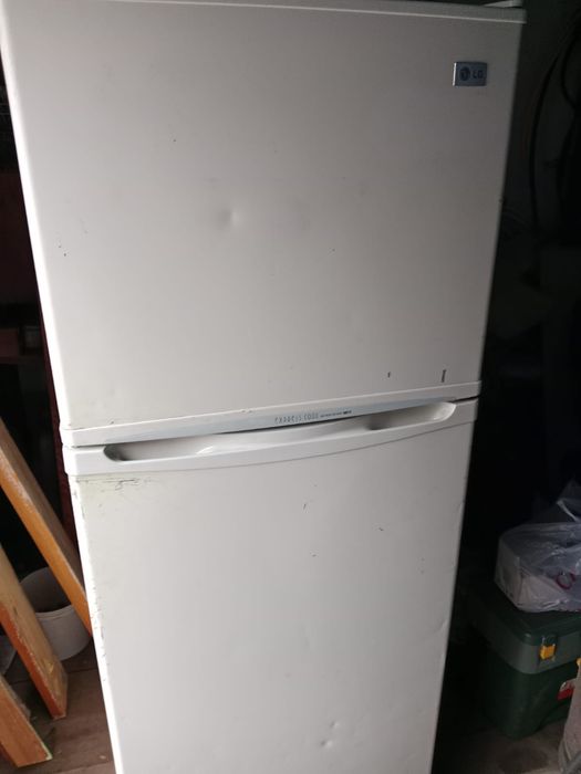 Продам холодильник