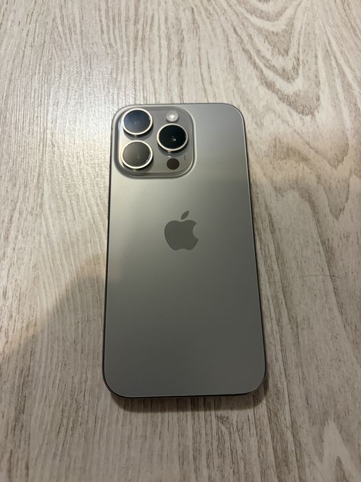 Iphone 15 pro 256 gb inca in perioada de garantie