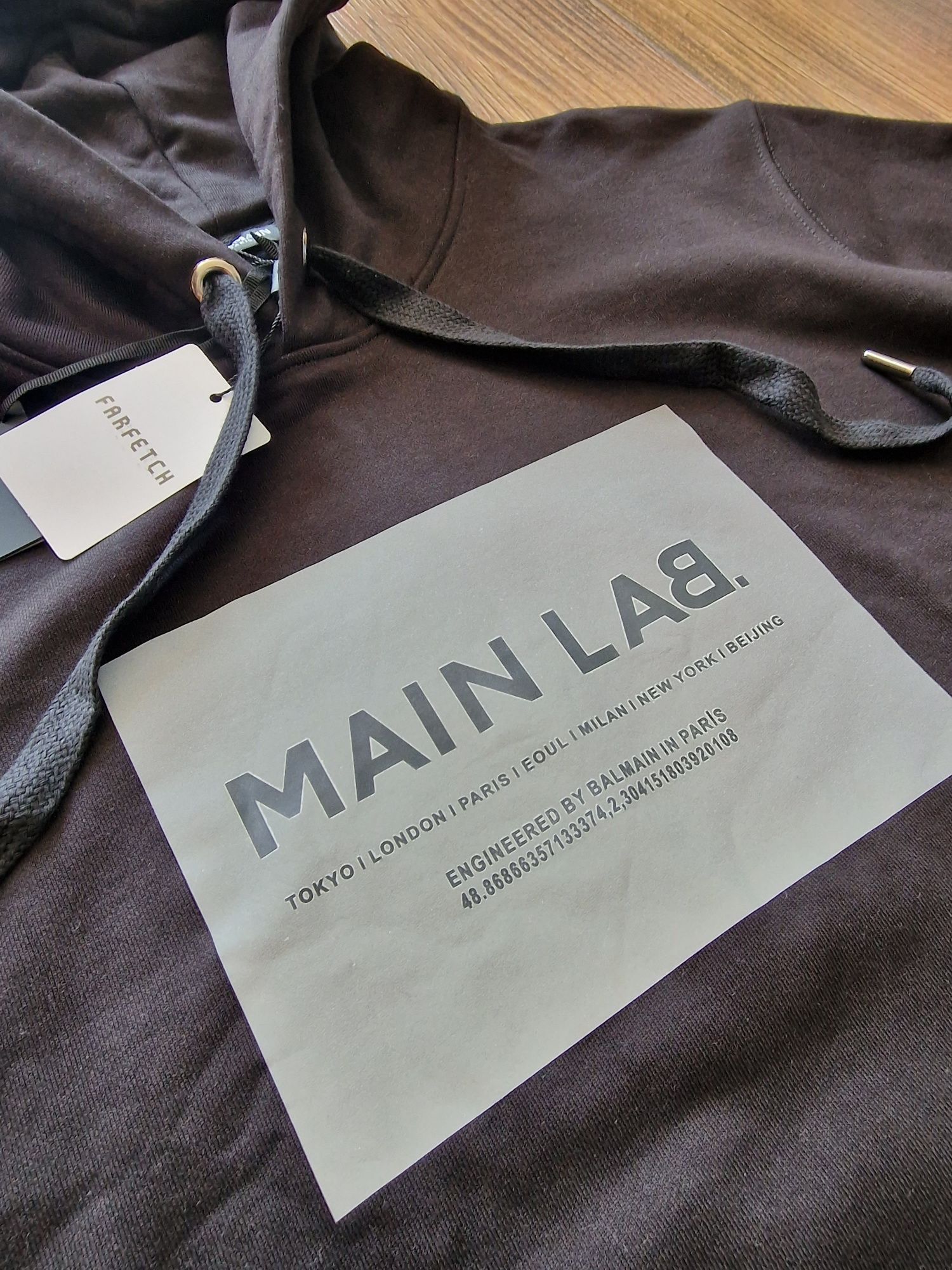 Страхотна мъжка блуза суитчър с качулка размер S M L XL 2XL

Размер S,