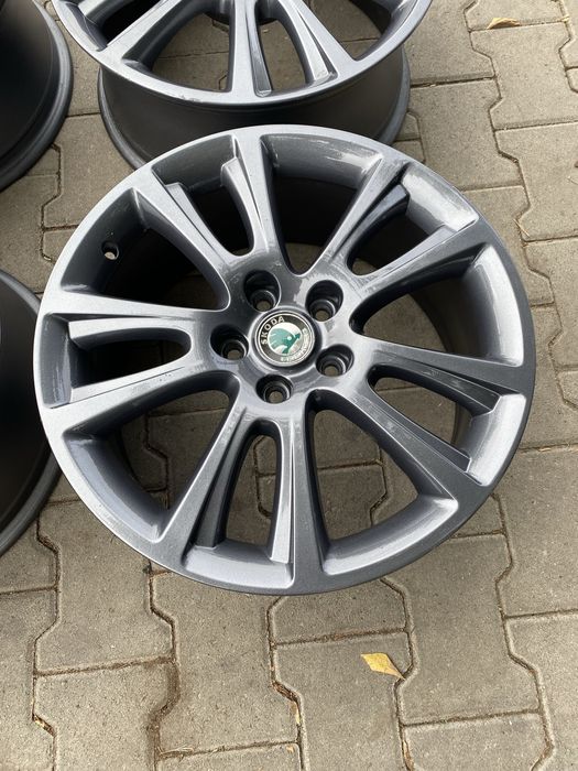 Jante origi 18 5 112 Skoda Wv Passat Tiguan Touran SaranT ROC SeatAudi
