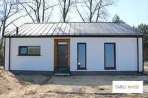 vand case pe structura metalica