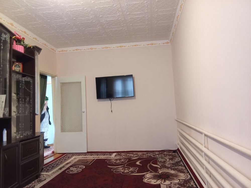 Dom sotiladi 4xonali maktab bogcha yonida xamma sharoit bor