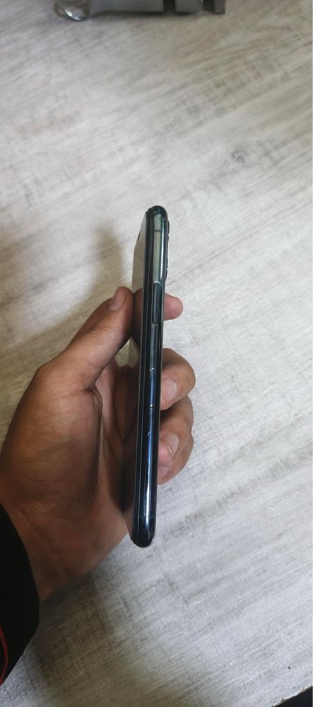 iPhone 11 pro 64 talik