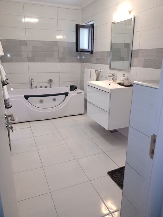 Finisaje interioare și exterioare