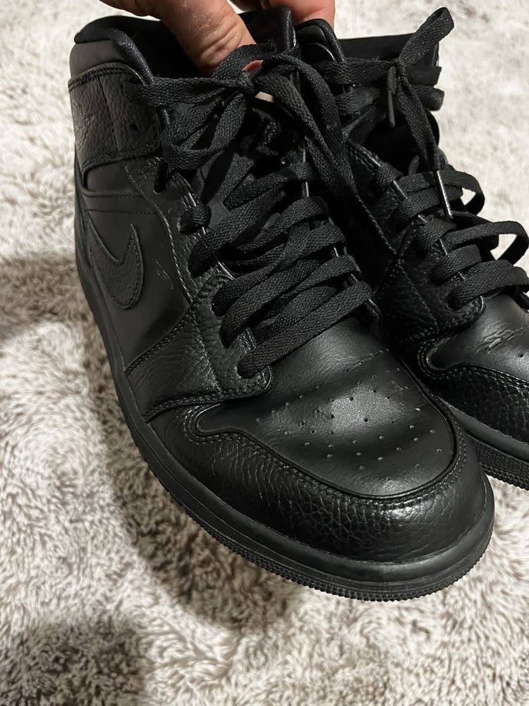 Nike Air Jordan 1 Mid Triple Black-оригинални мъжки маратонки