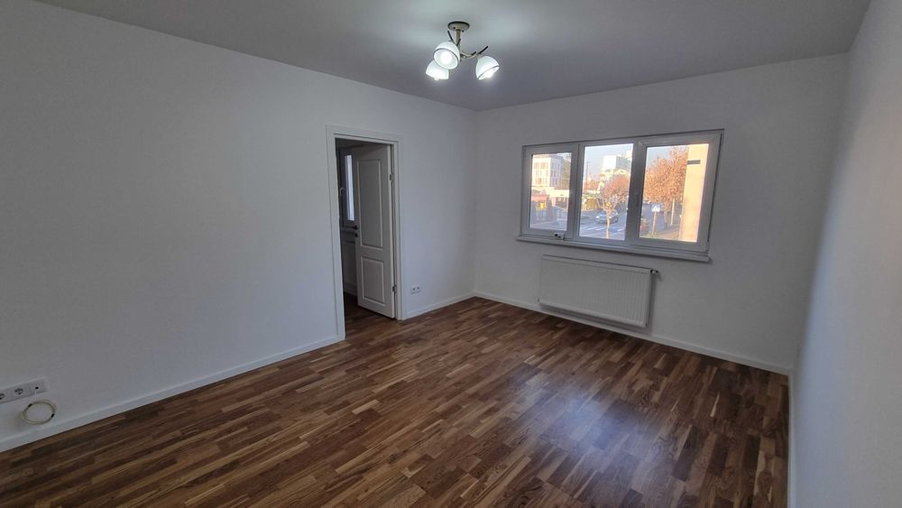 Vând apartament 2 camere et.1 36,5 mp st. Liviu Rebreanu, ultrafinisat