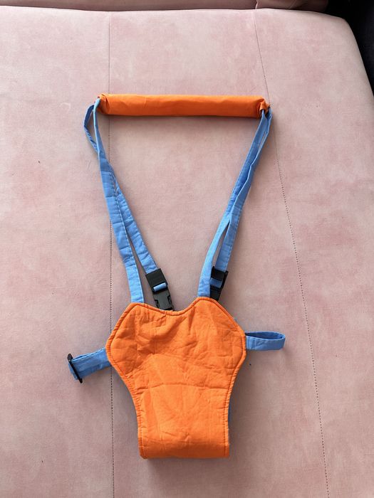 Колан за прохождане на бебе