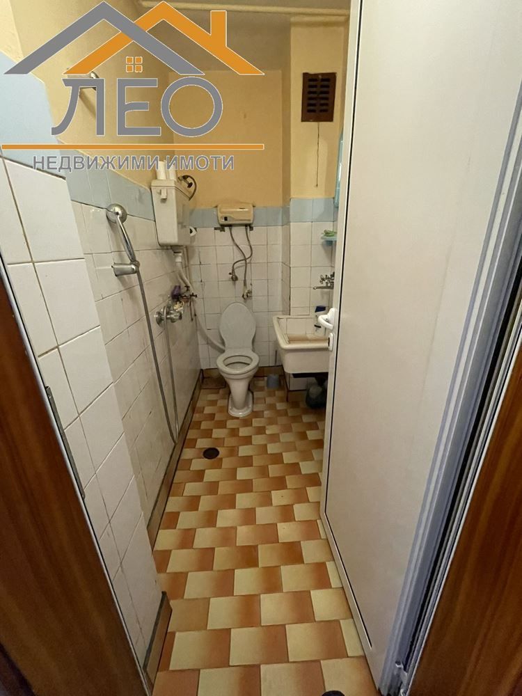 3-стаен в Габрово, област-гр.Севлиево площ 82 цена 180000