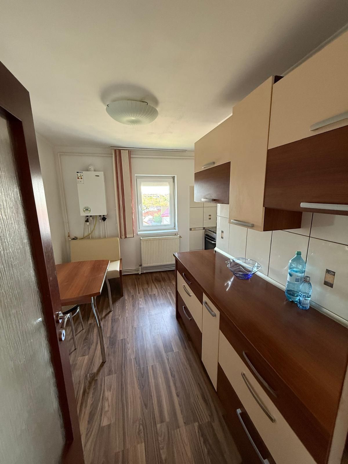 Apartament 3 camere de închiriat,piata Dorobanți ,Piata ,proprietar