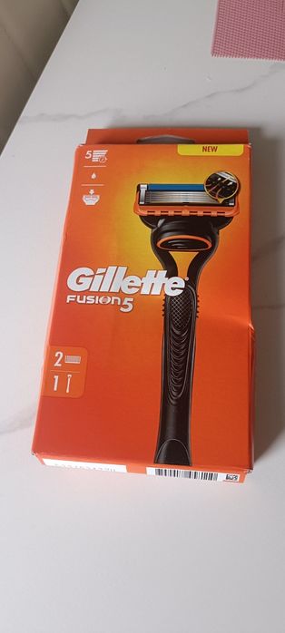 Rezerve și aparat Gillette mach turbo 3