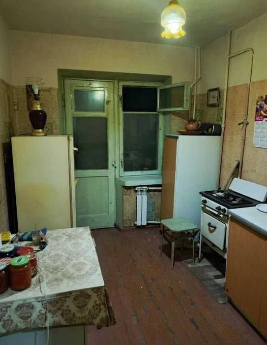 Срочно! Квартира на Саракулька 1/3/5 общ пл 28м ,балкон 1*3