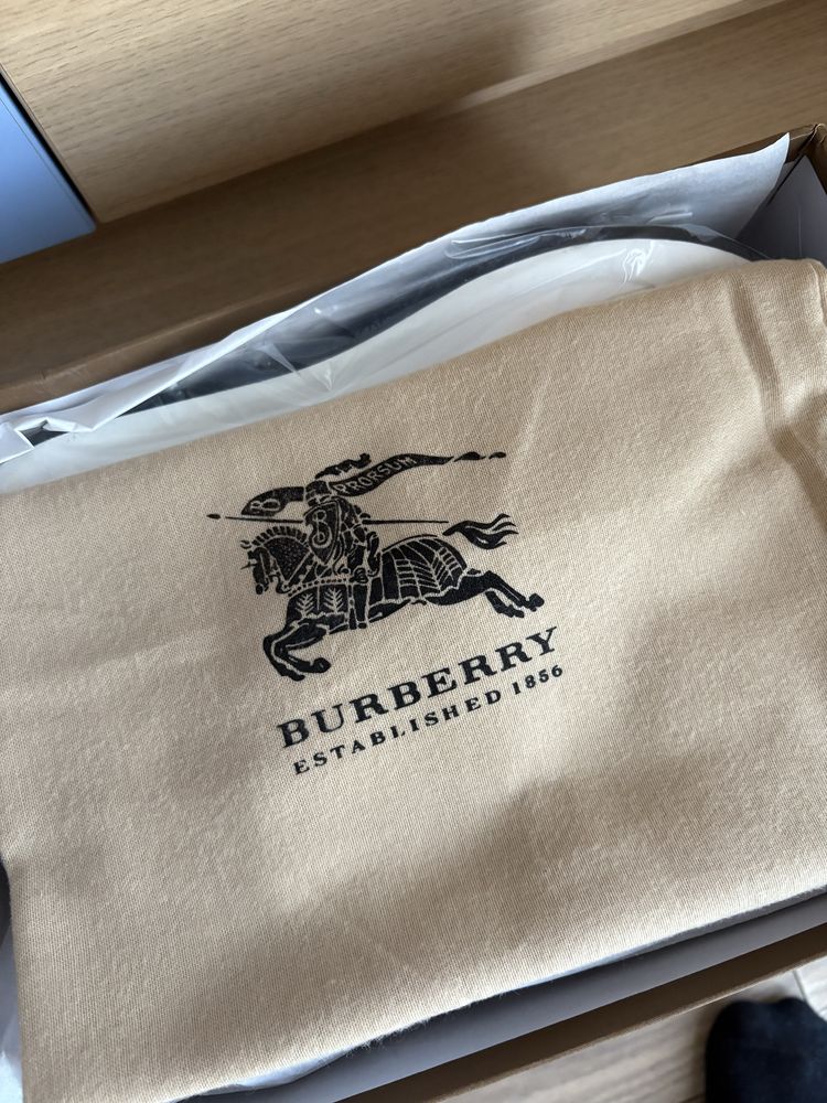 Burberry Ronnie, 44