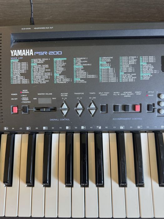 Синтезатор йоника Yamaha PSR-200
