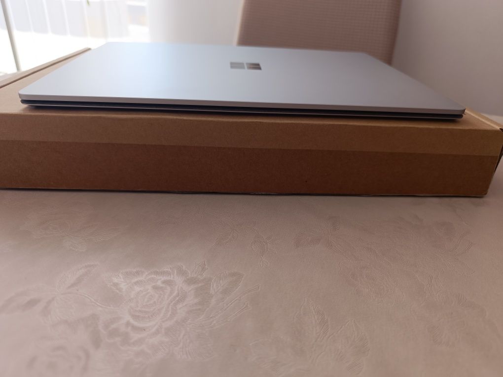 Лаптоп Microsoft Surface 4 13,5' Core i5