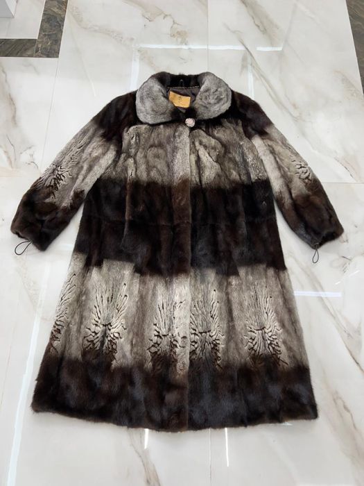 Шуба из норки ( качественный мех)