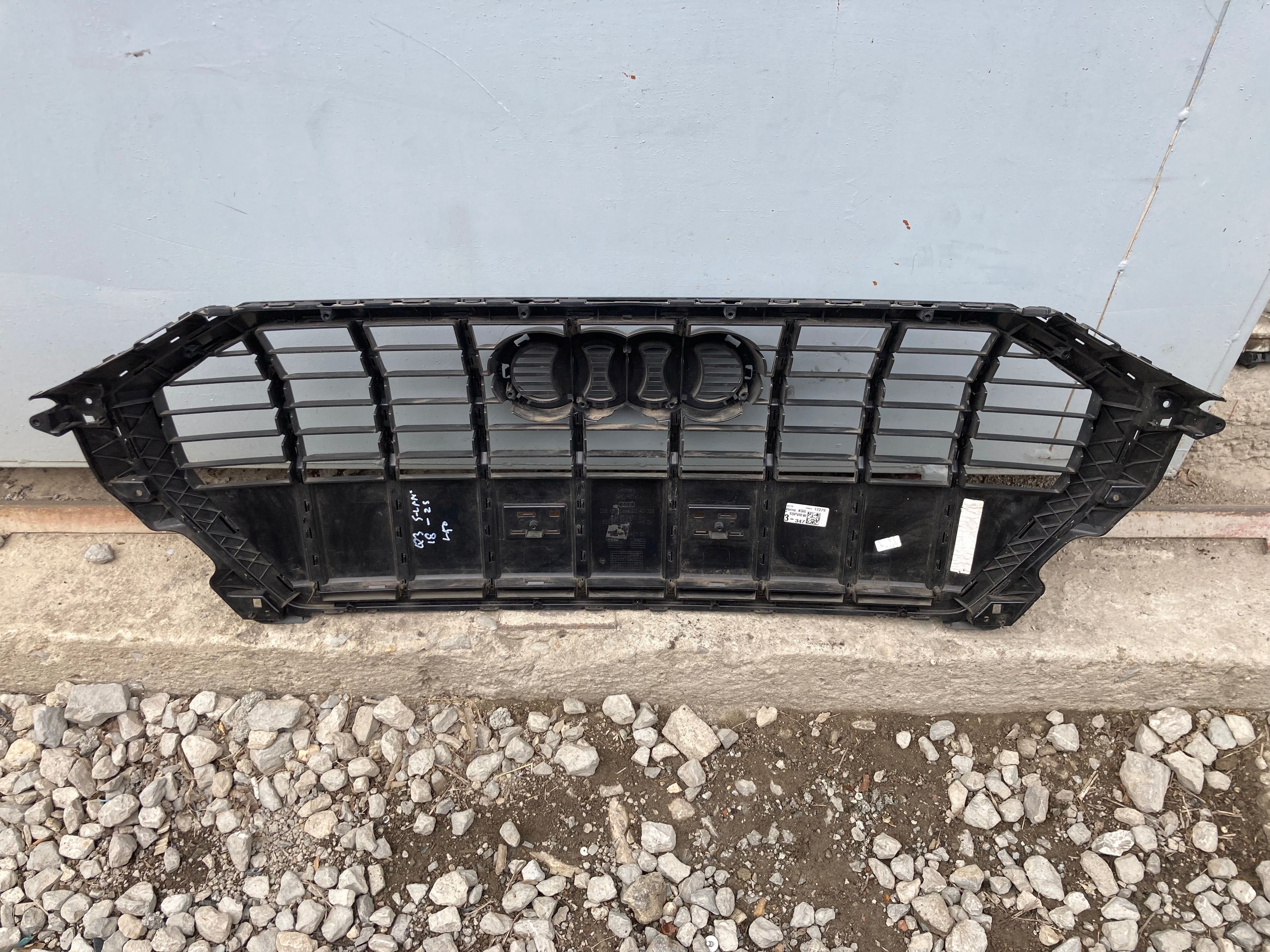 Решетка за Audi Q3. S-line. 18-24. 83A853651B.