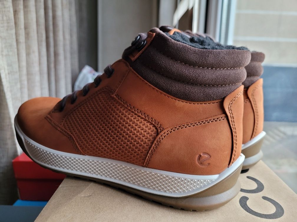 Ecco Byway Tred Leather