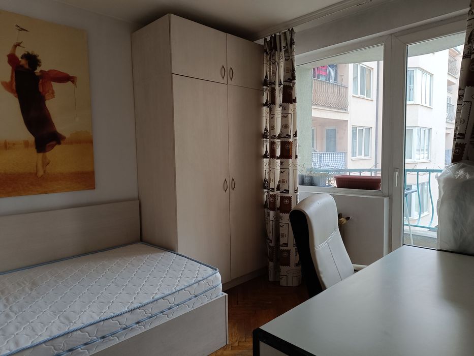 Дава се под наем Четиристаен апартамент в София, Гео Милев - 140 кв.м за 765 € - Снимка #4