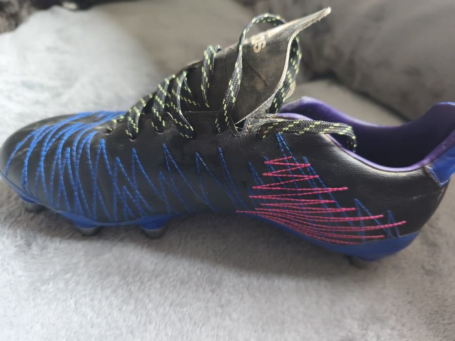 Ghete de rugby cu crampoane de fier