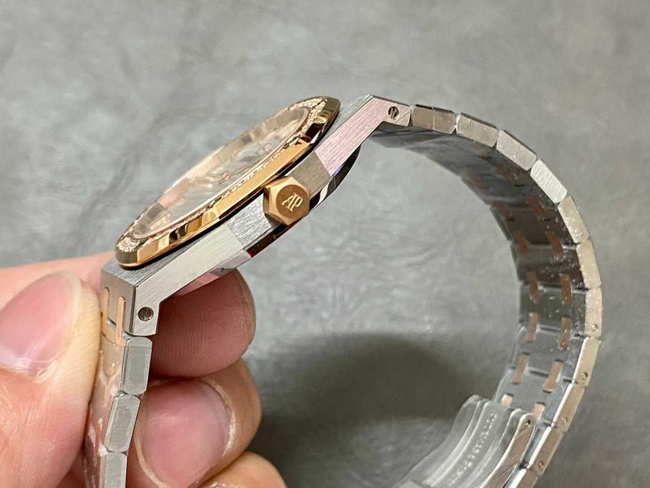 Кварцов дамски часовник Audemars Piguet Royal Oak