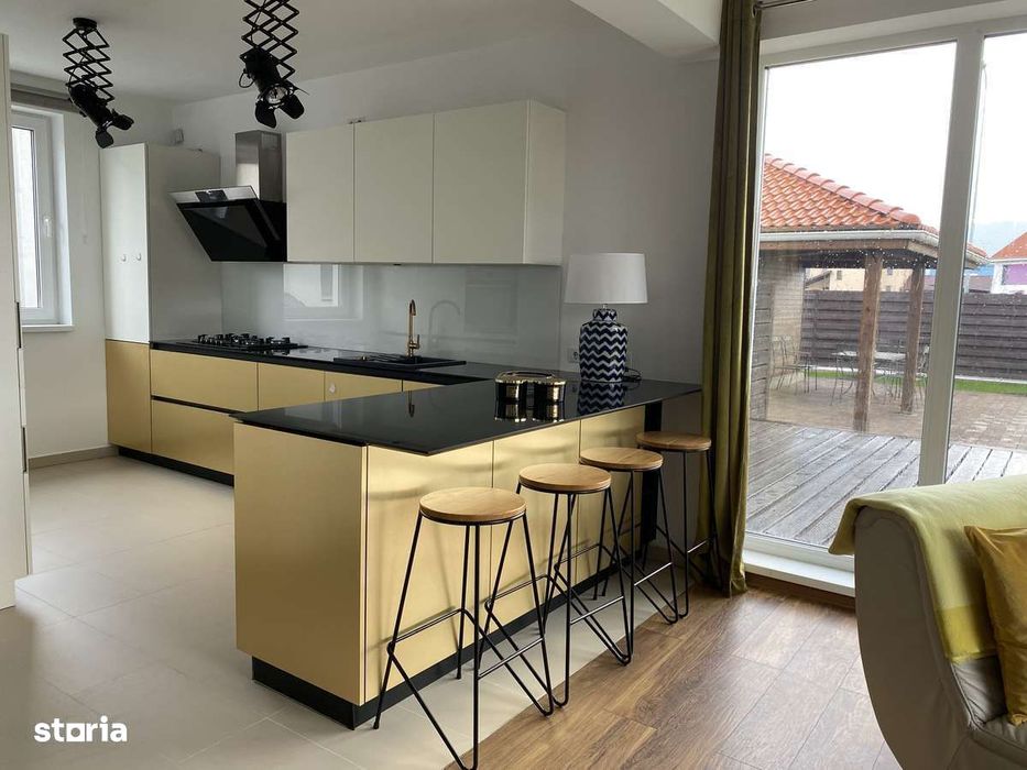 Casă de închiriat cu 4 camere și grădină