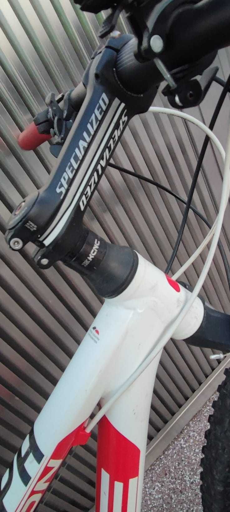 Bicicleta Cube Reaction HPA Pro Series, cadru aluminiu frane pe lichid