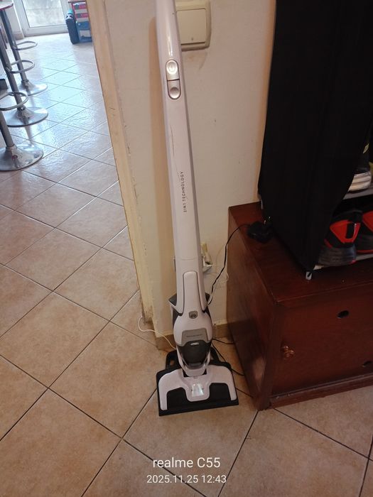 Продавам прахосмукачка silver crest