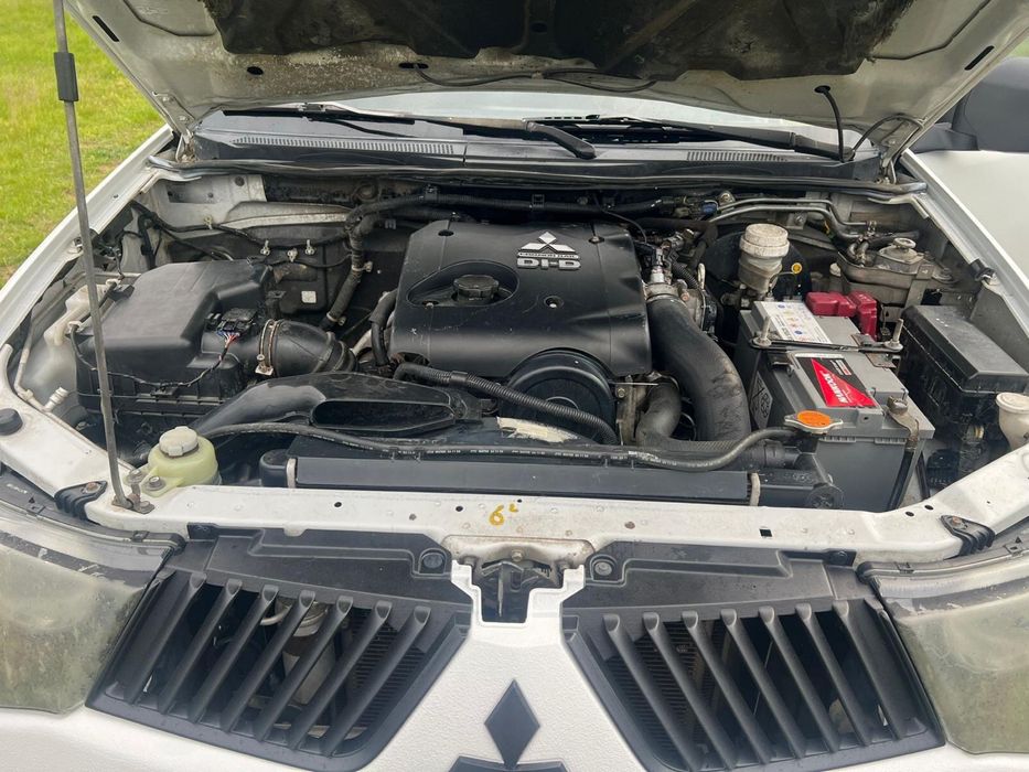 Mitsubishi  L200