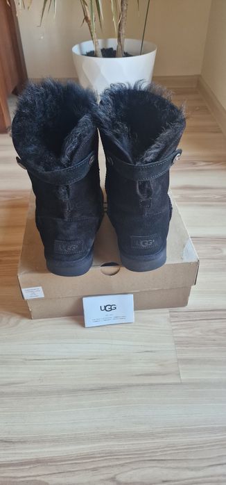 Ugg Valentina, originale, cu swarovski, 37, negre
