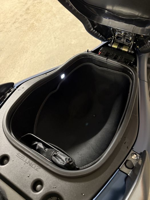 Scuter Zontes M125