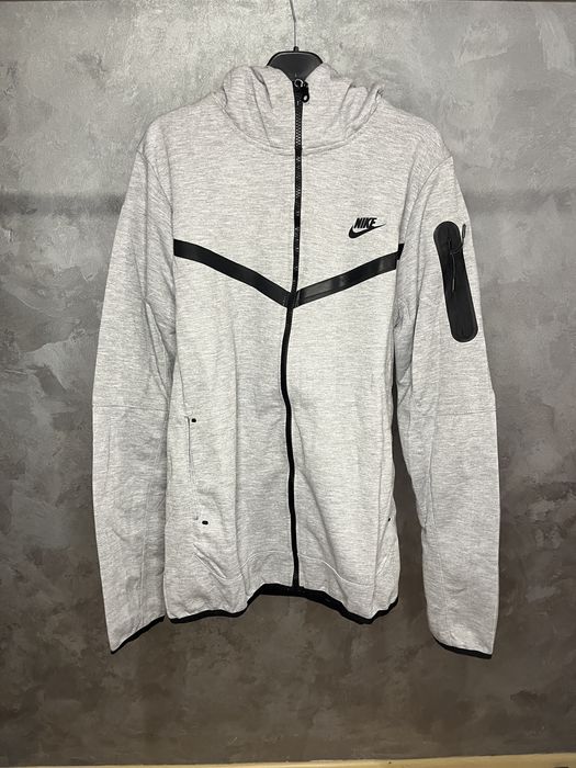 Nike Tech Fleece екип сив