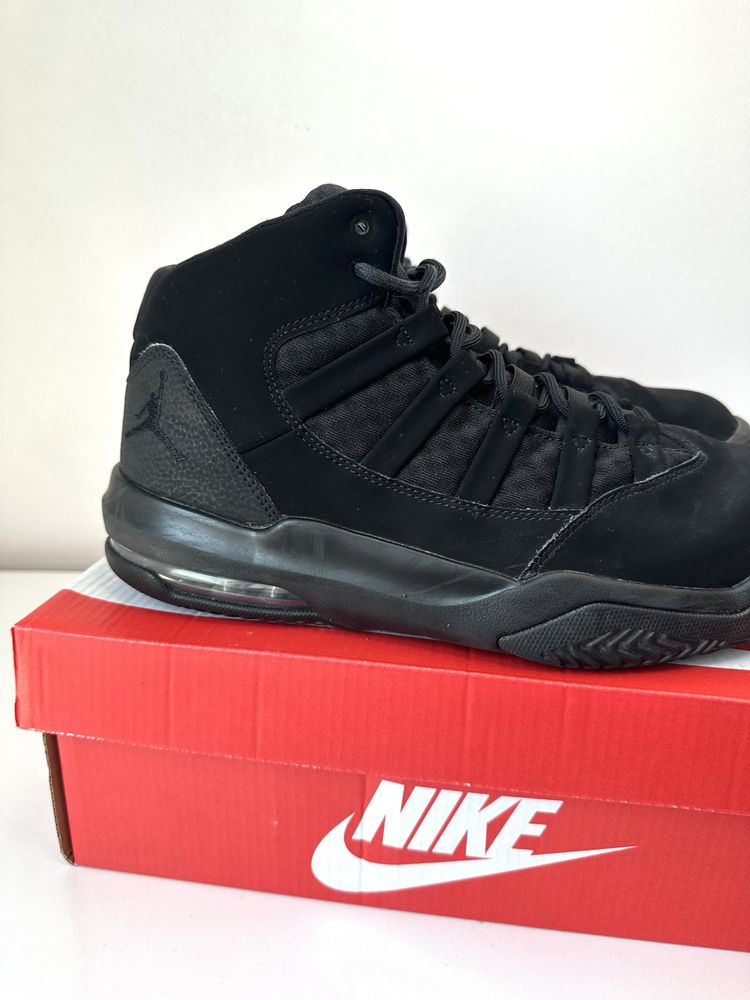 Jordan Max Aura  (43) Маратонки